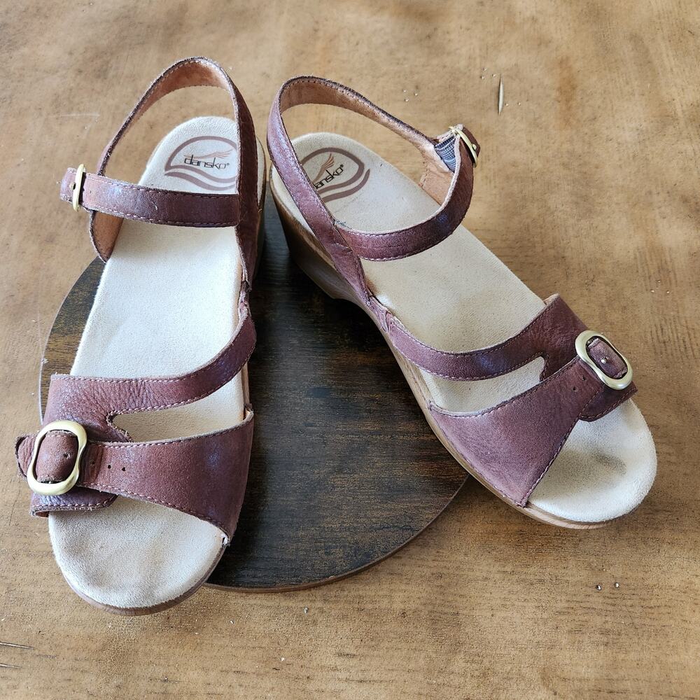 Dansko Sandals Sandi Women's 39 US 8.5 Brown Leather Strappy Clog Granola Girl
